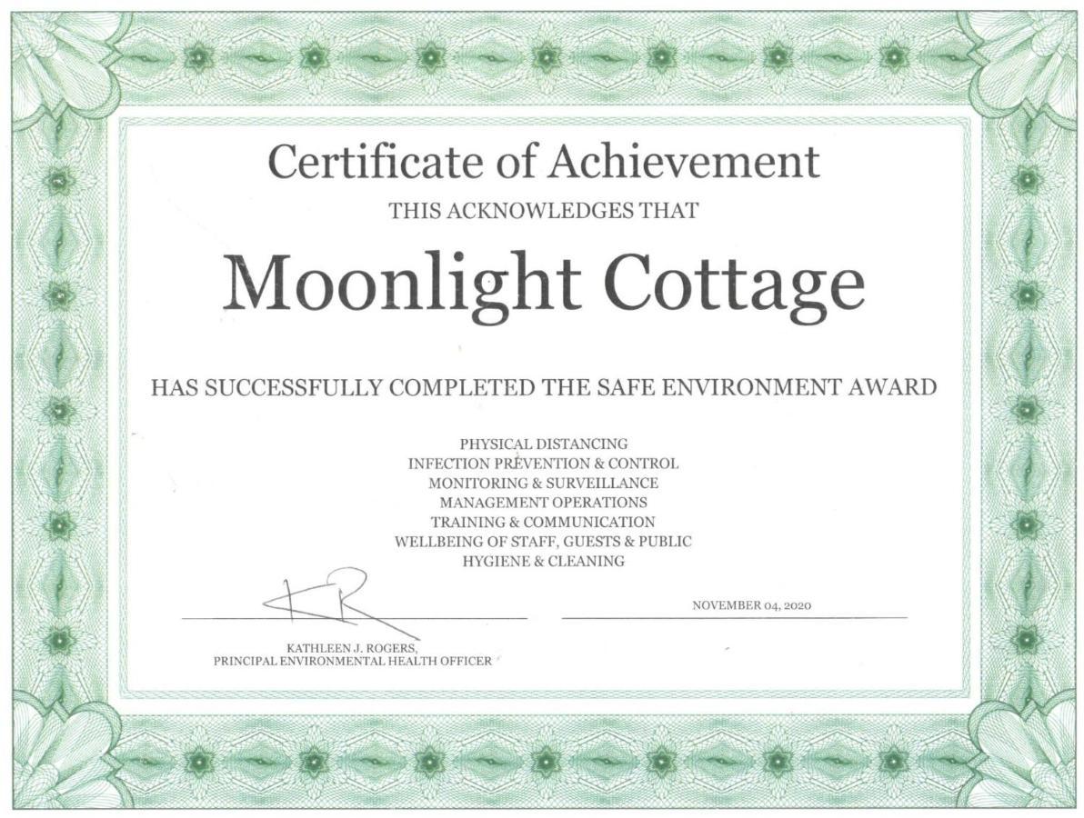 Moonlight Cottage East End Village Buitenkant foto
